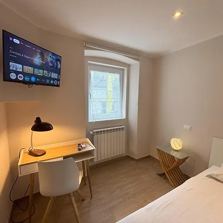 Maison Aurora - Reception Apartment Triest