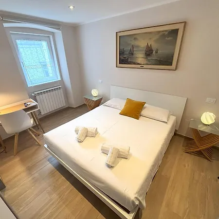 Maison Aurora - Reception Apartment